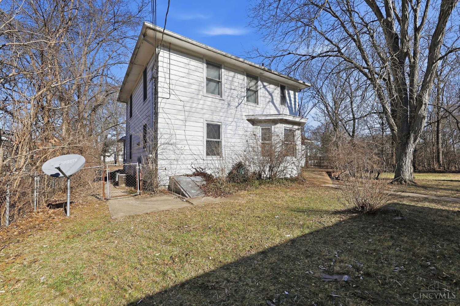 1461 Kinney Avenue Property Photo 6