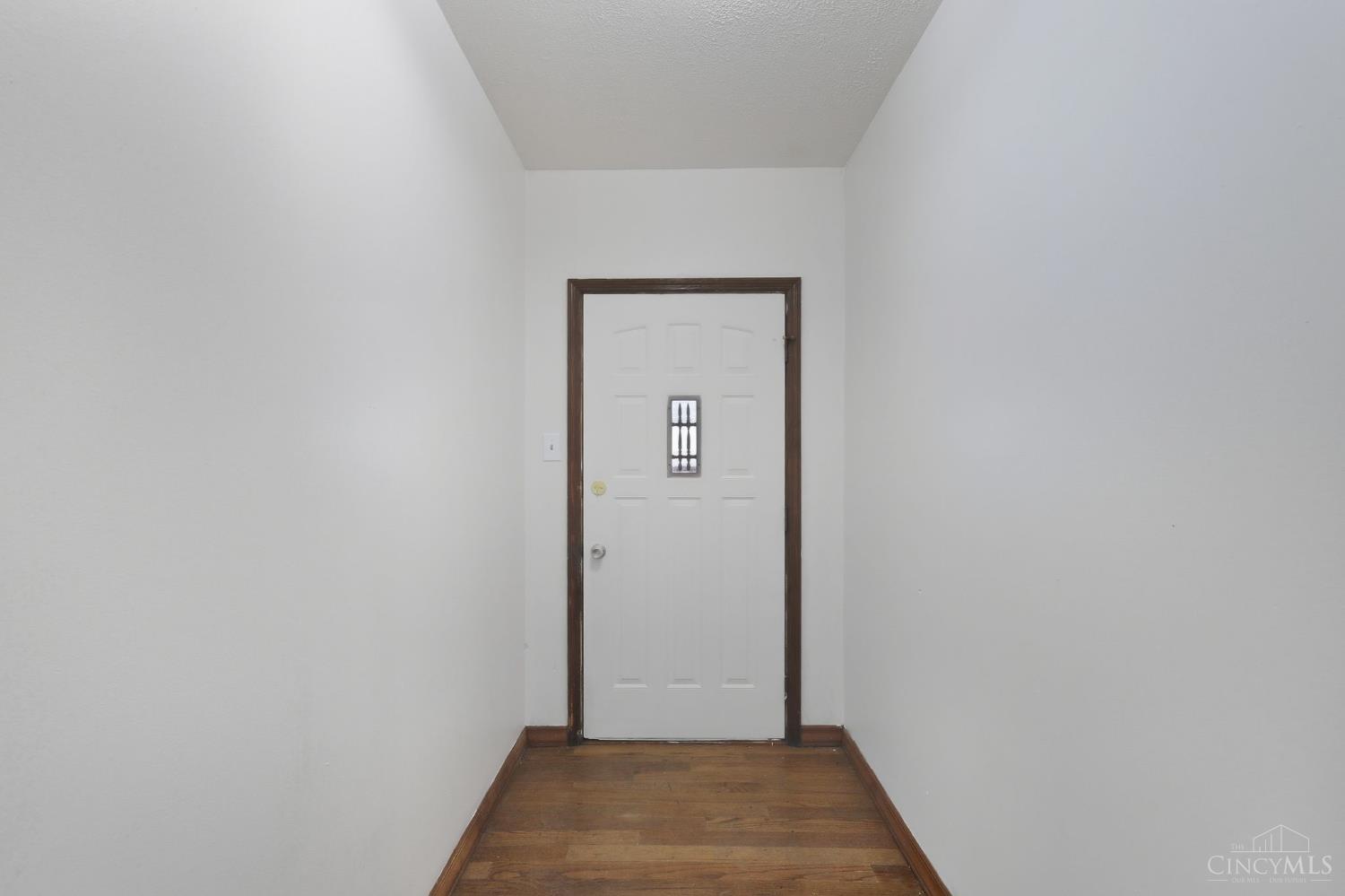 1461 Kinney Avenue Property Photo 8
