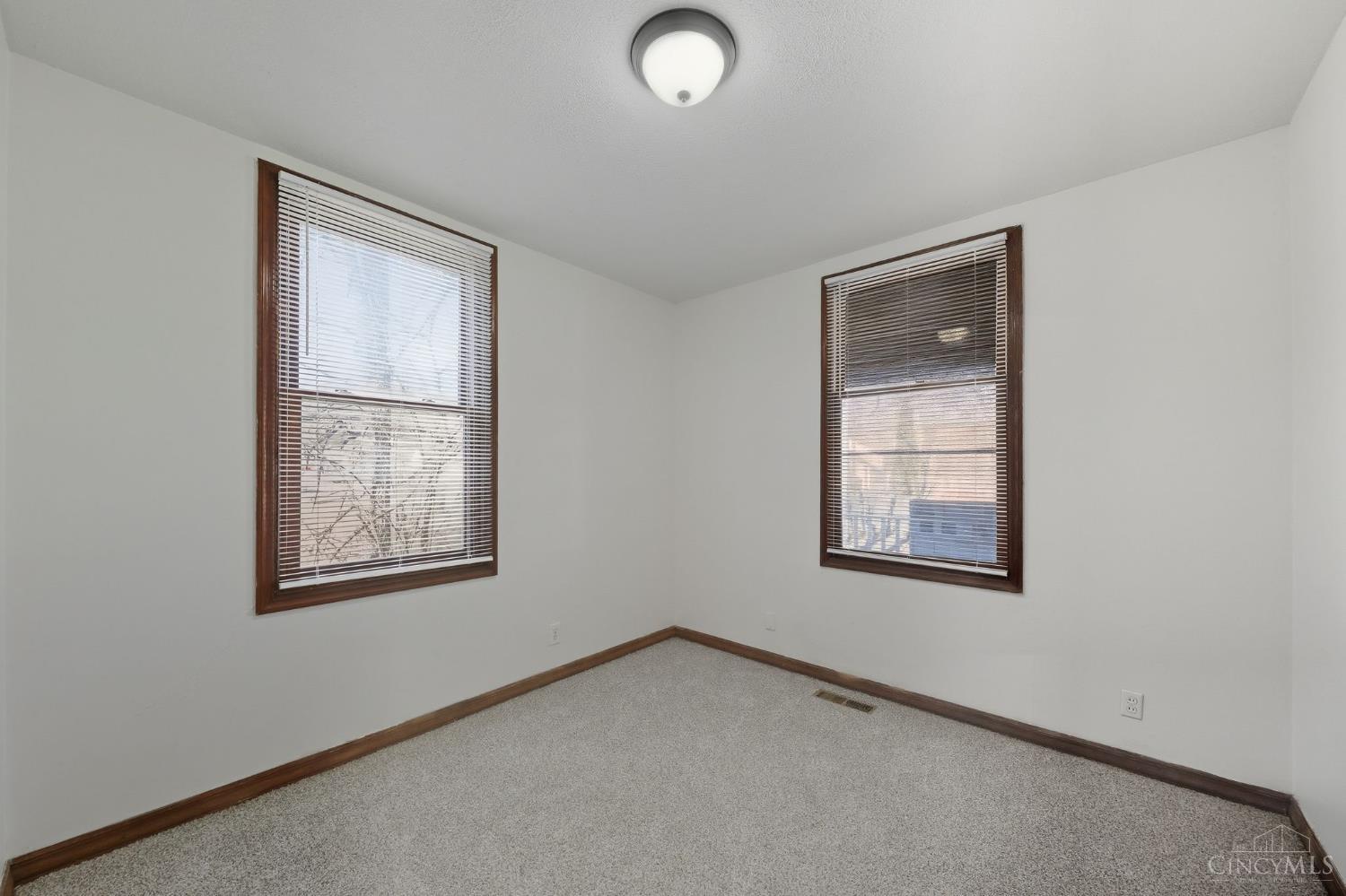 1461 Kinney Avenue Property Photo 9