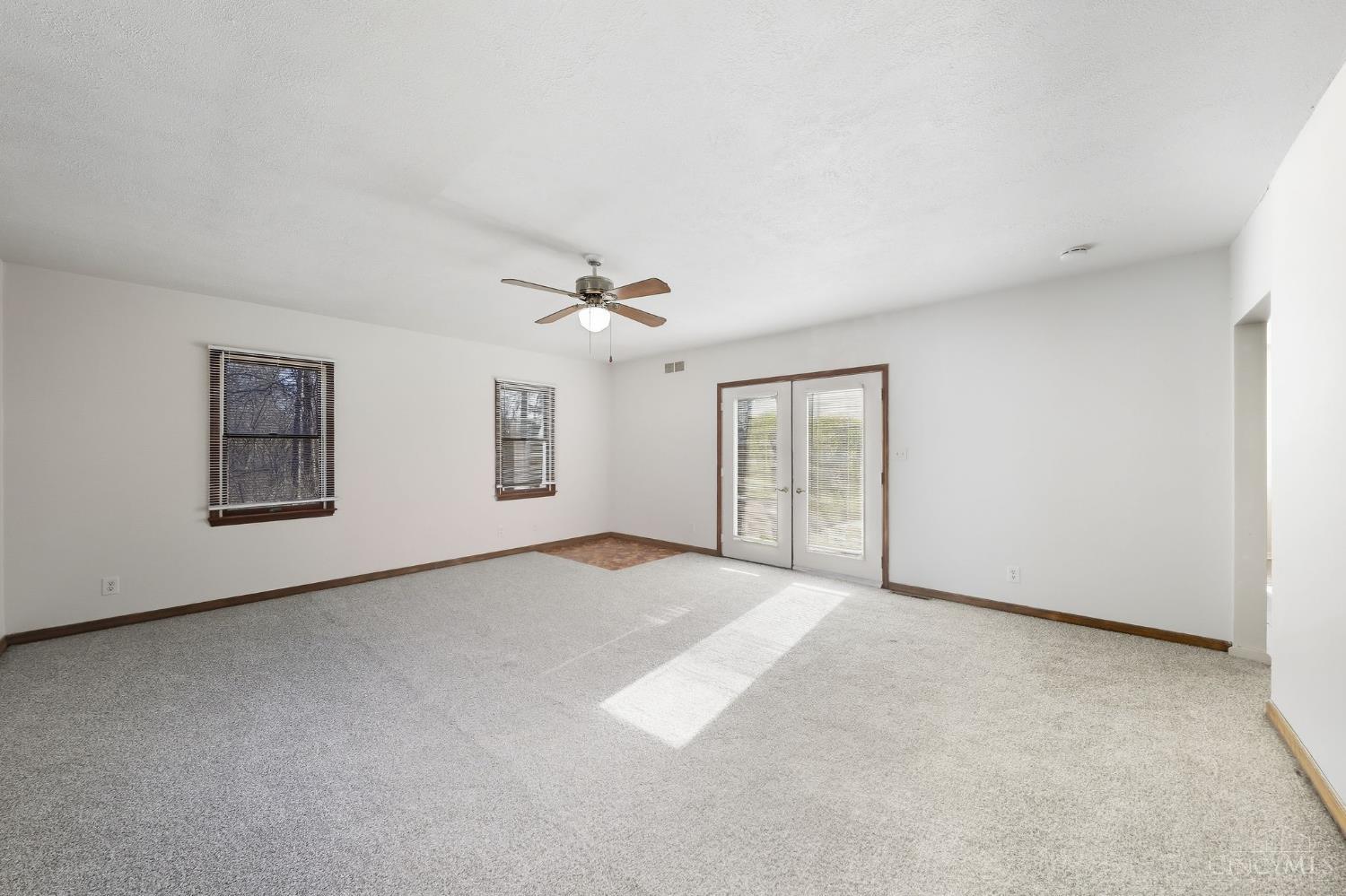 1461 Kinney Avenue Property Photo 13