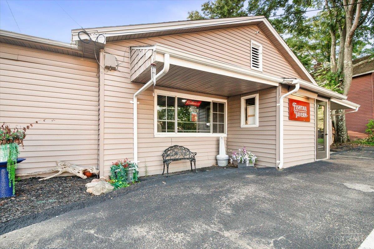 4342 Washington Avenue Property Photo 6