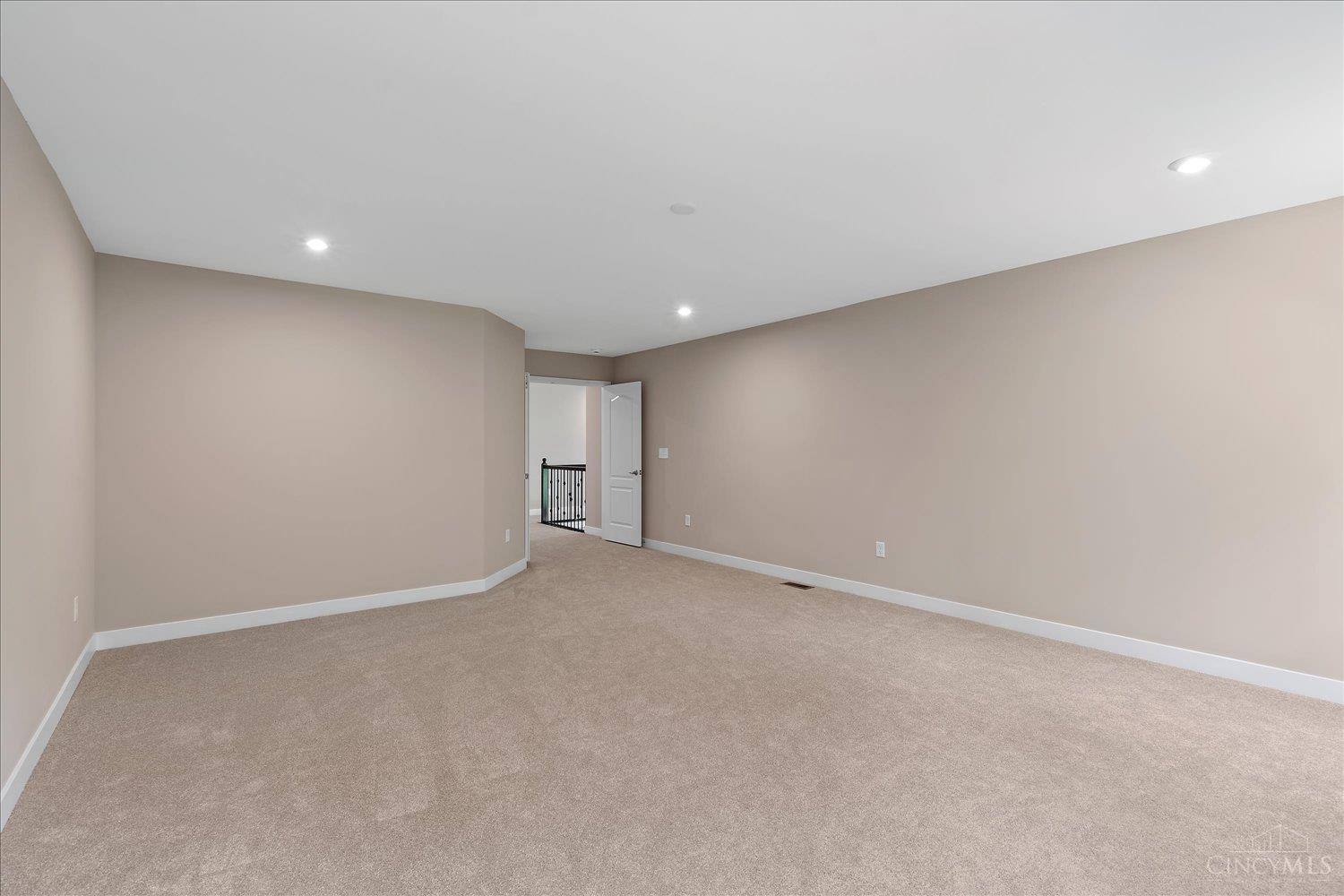 3806 Sturbridge Way Property Photo 17