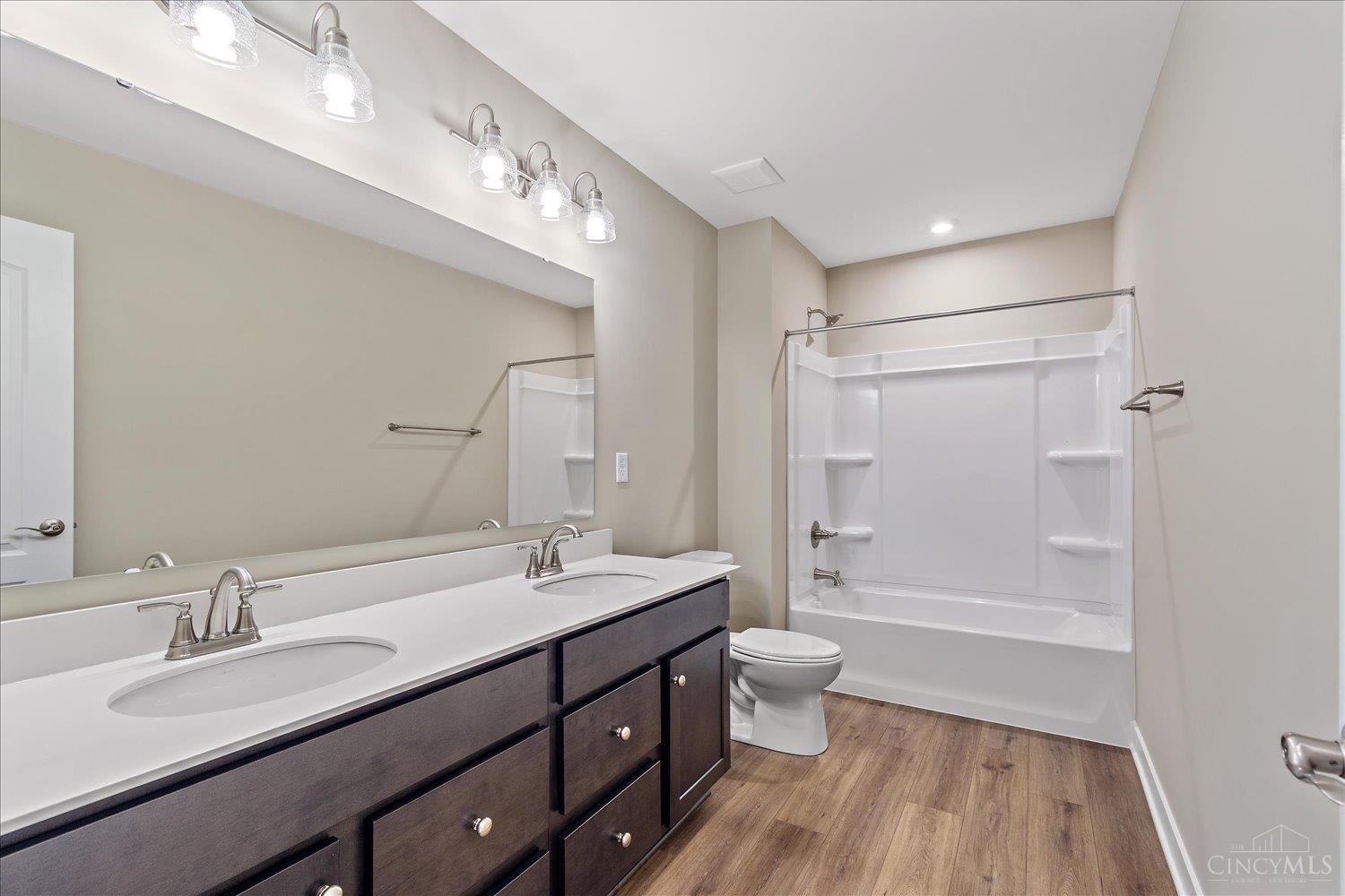 3806 Sturbridge Way Property Photo 26