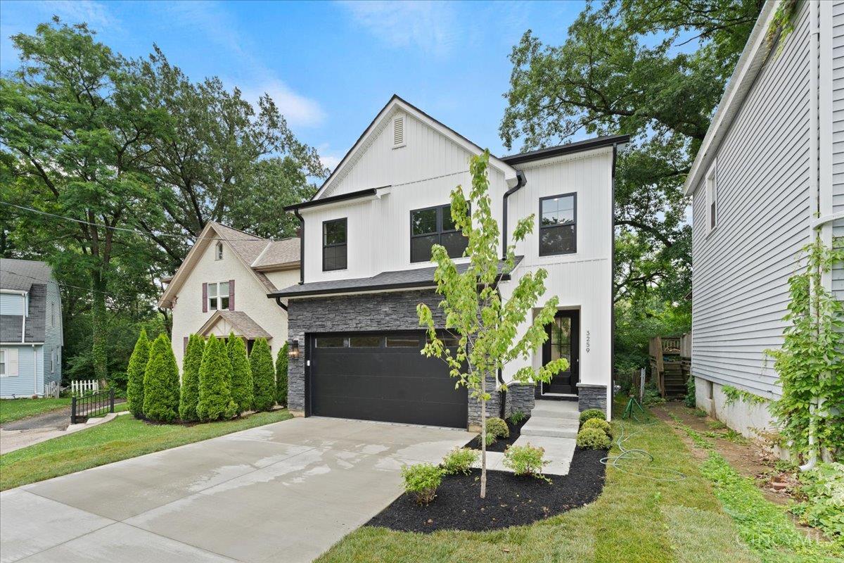 3259 Berwyn Place Property Photo 3