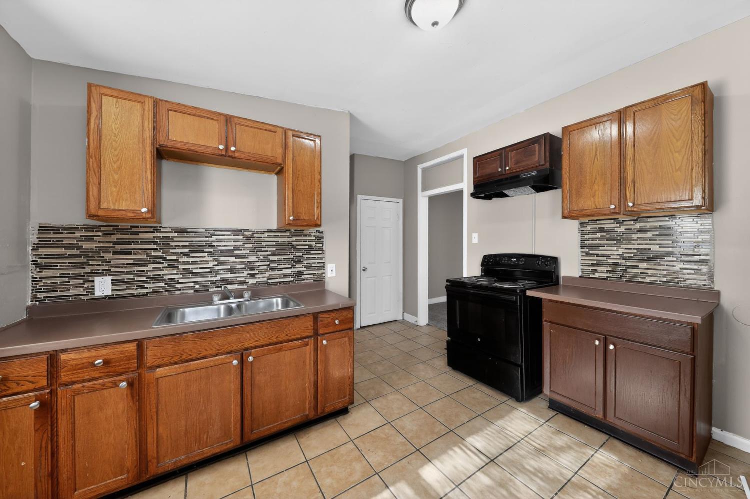 1763 Hanfield Street Property Photo 7