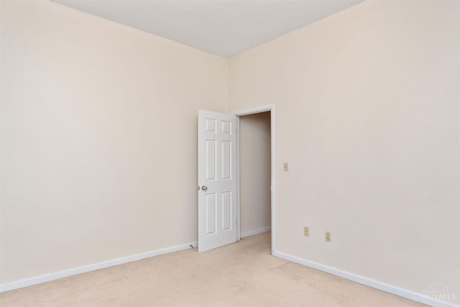 112 Main Street Property Photo 24