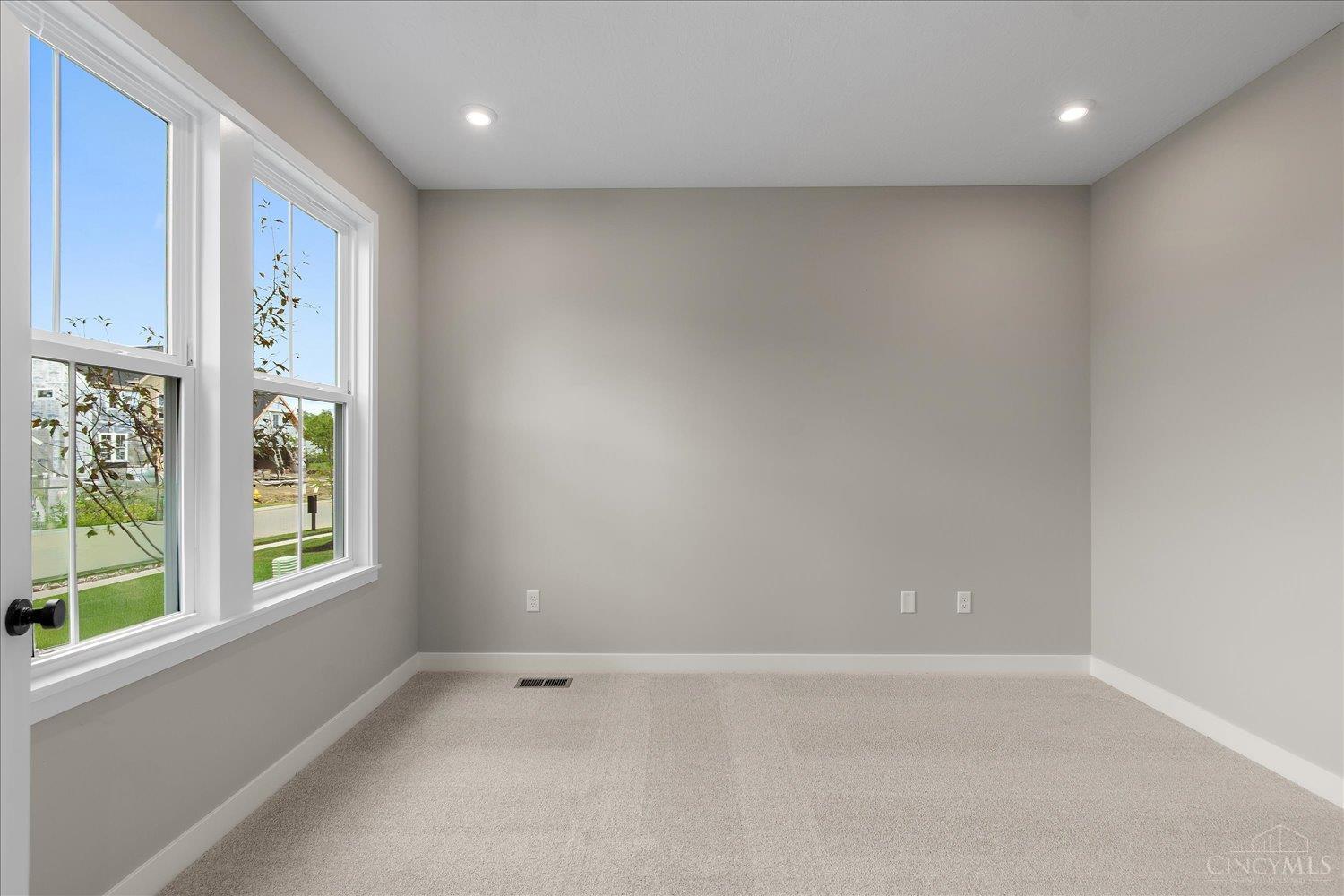 1316 Trailhead Place Property Photo 12