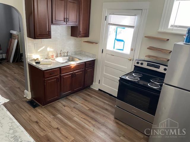 1868402 Property Photo 5