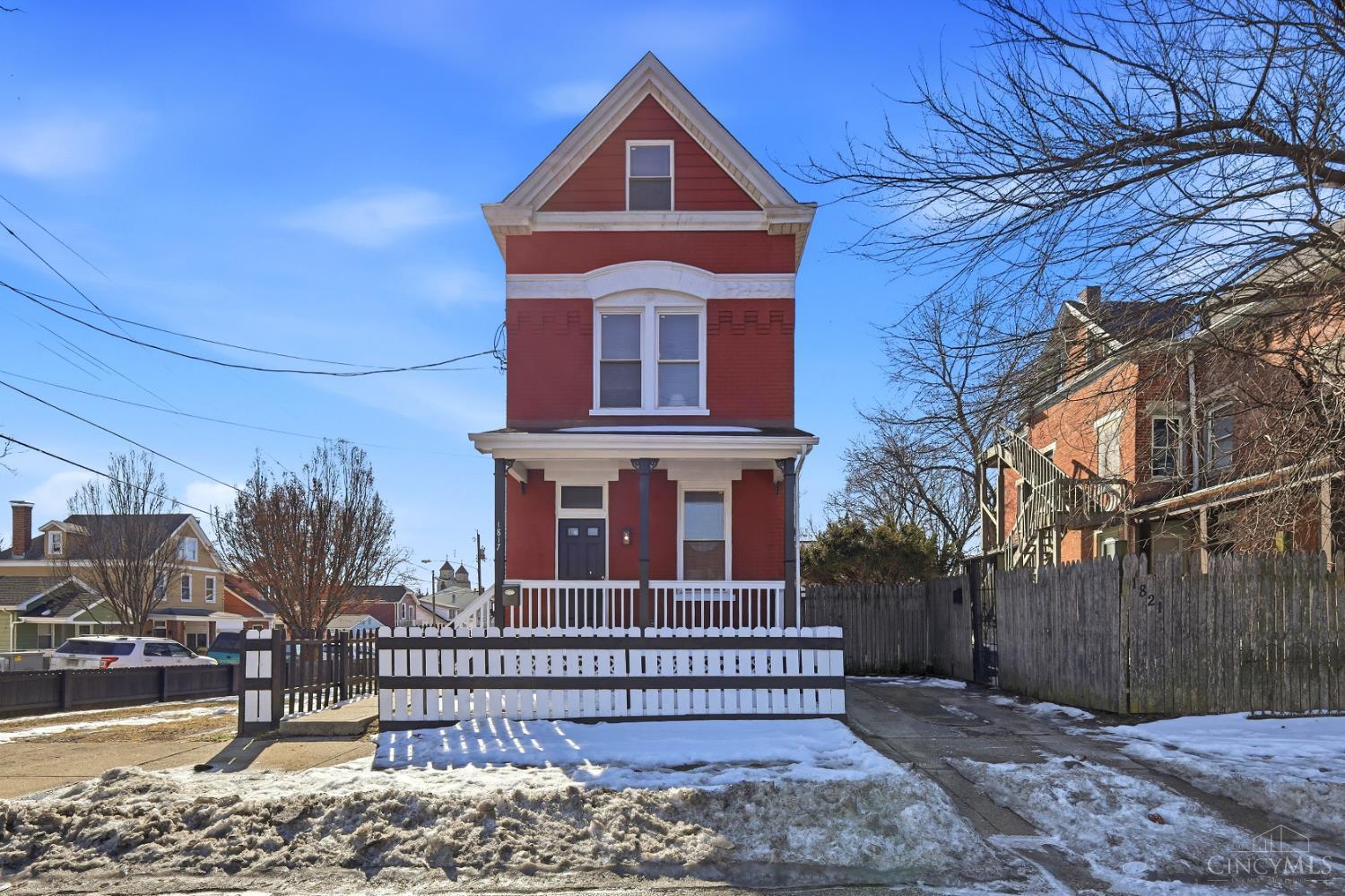 1817 Elmore Street Property Photo 2