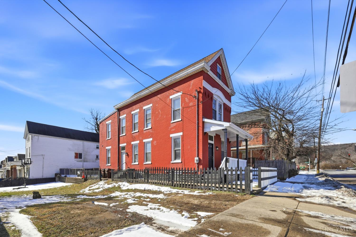 1817 Elmore Street Property Photo 9