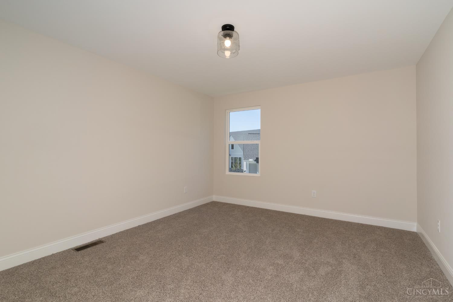 1143 Wayfarers Way Property Photo 32