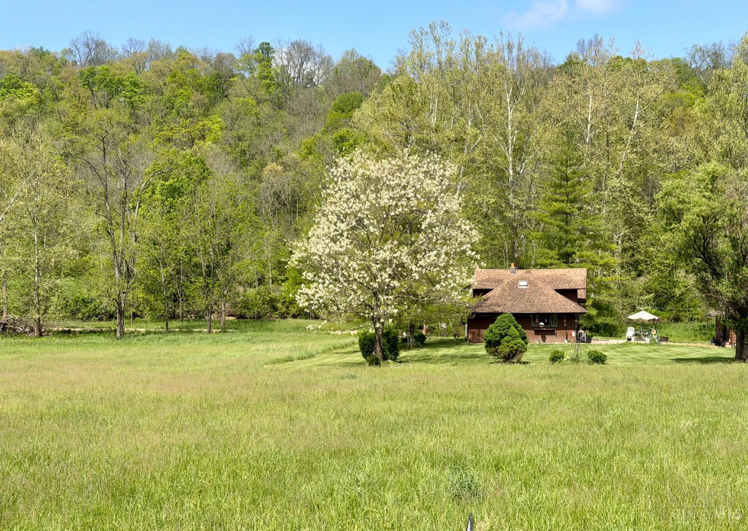 6033 Siemon Road Property Photo 4