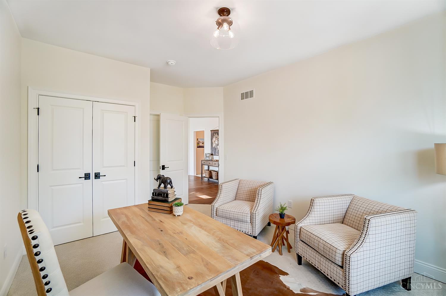 7845 Euclid Avenue Property Photo 30