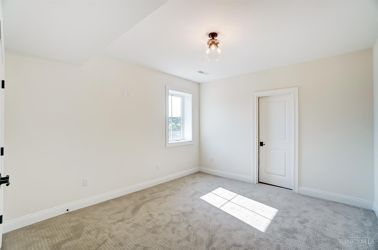 7845 Euclid Avenue Property Photo 43