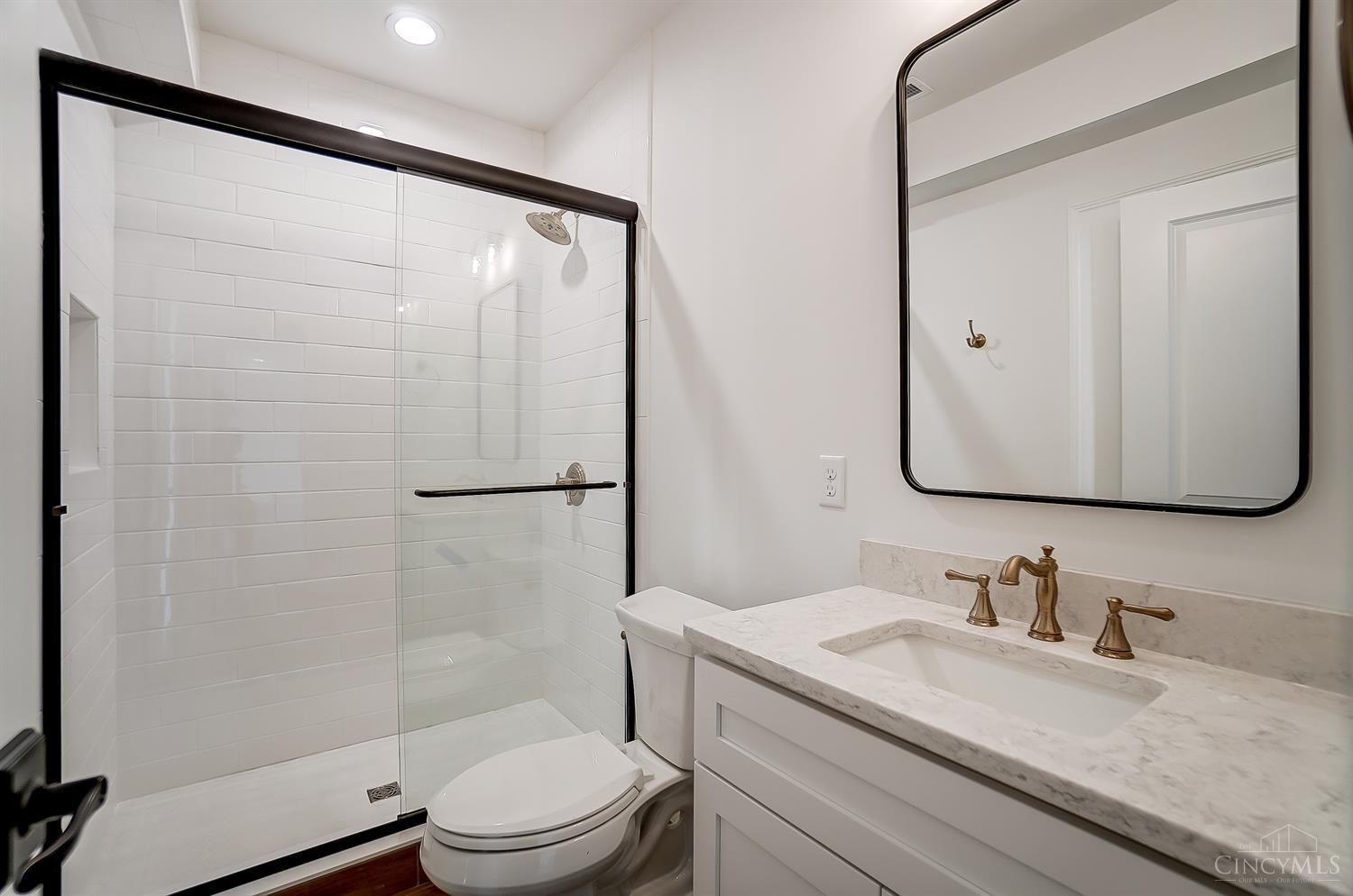 7845 Euclid Avenue Property Photo 46