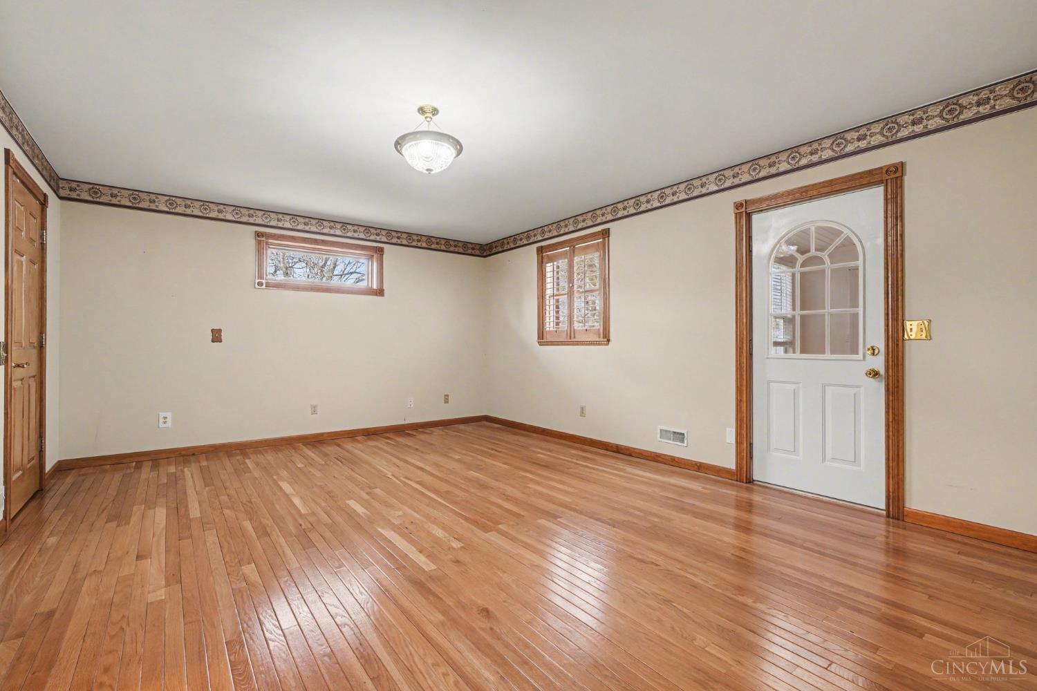 20902 Ridgecliff Court Property Photo 19