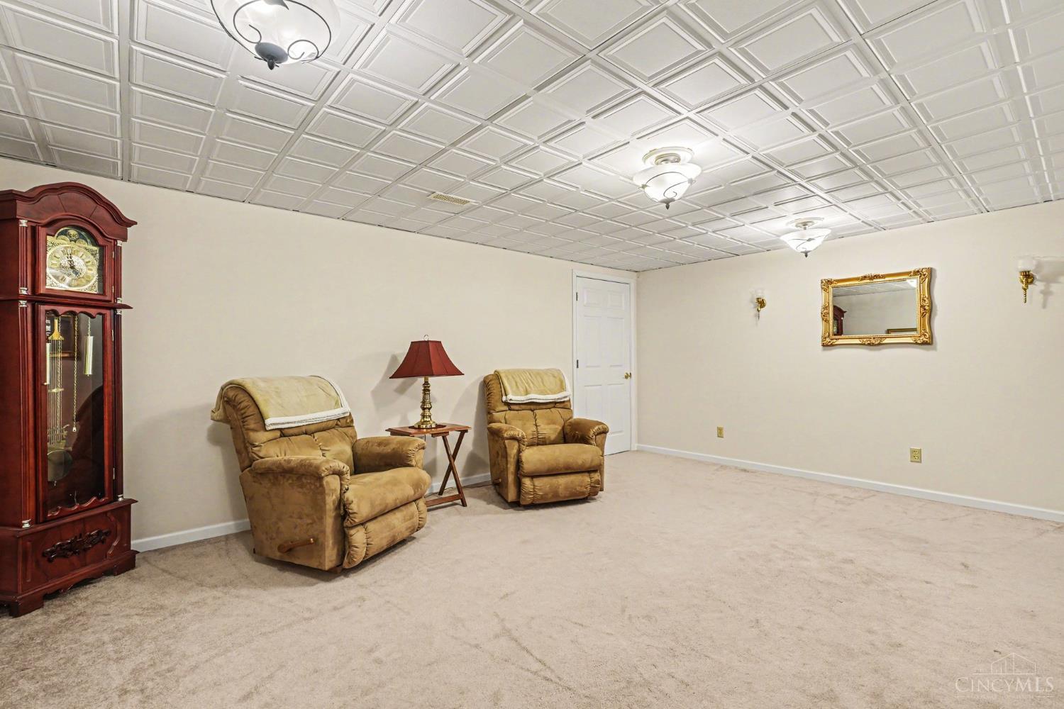 20902 Ridgecliff Court Property Photo 34