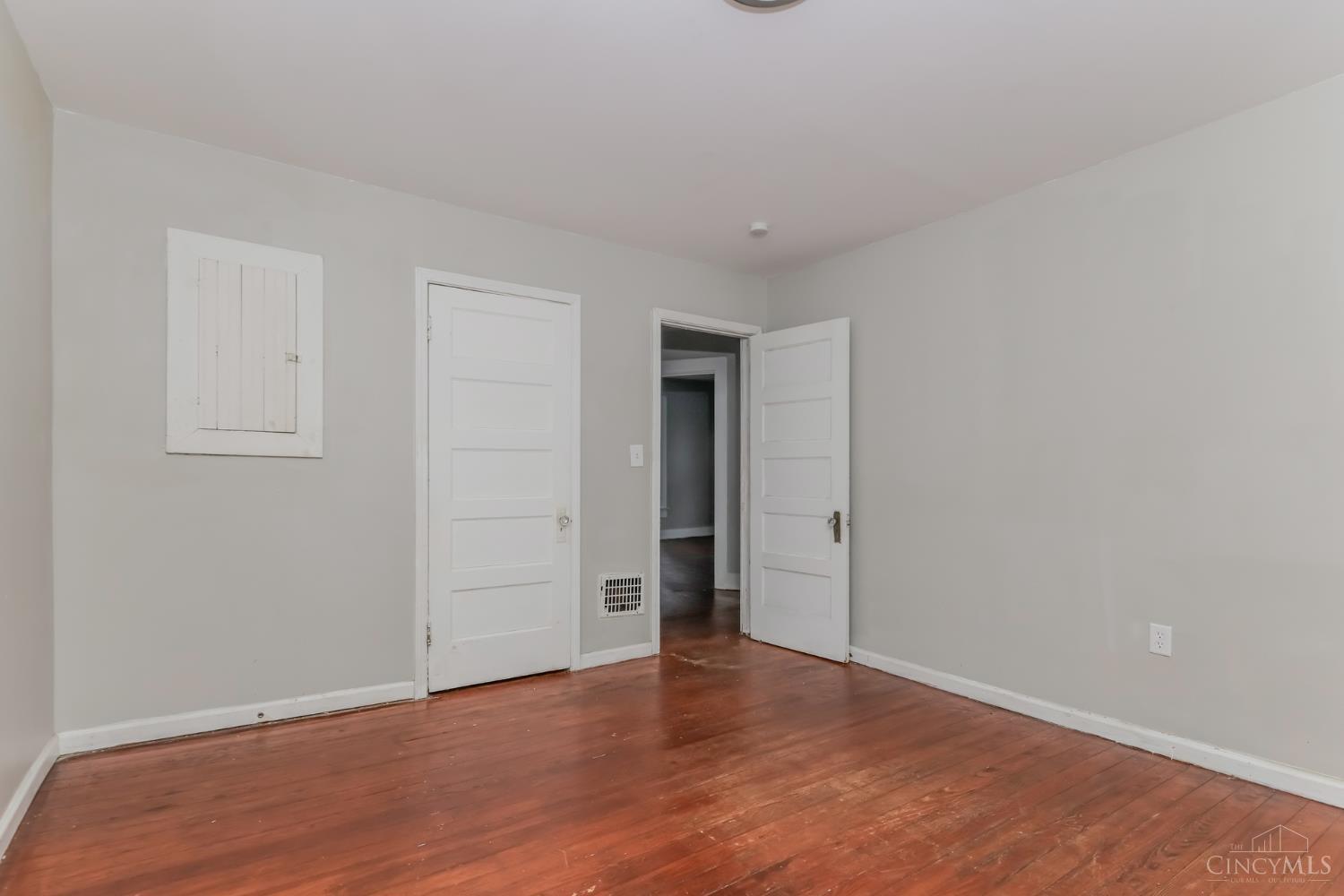 1249 Everett Drive Property Photo 10