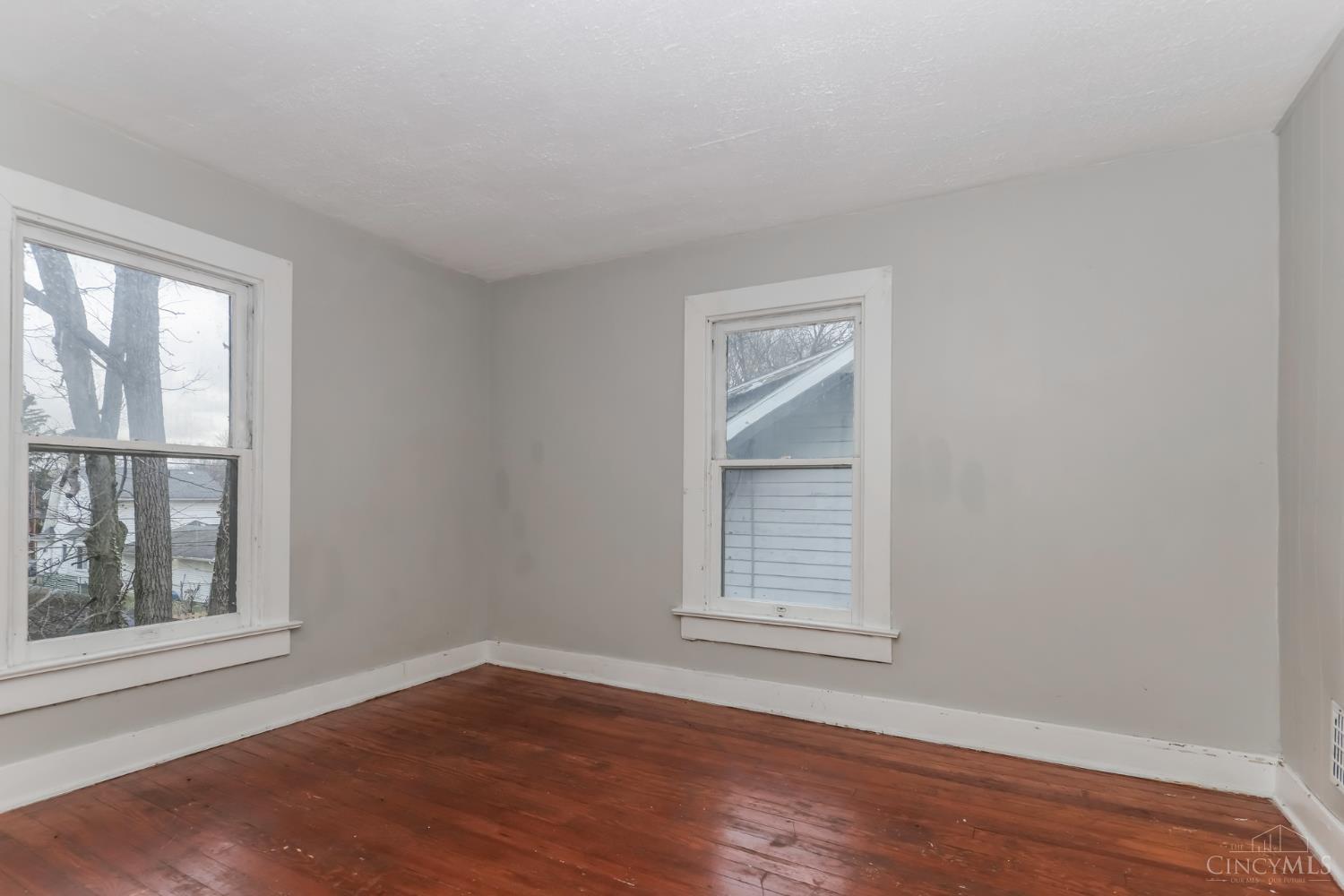 1249 Everett Drive Property Photo 13
