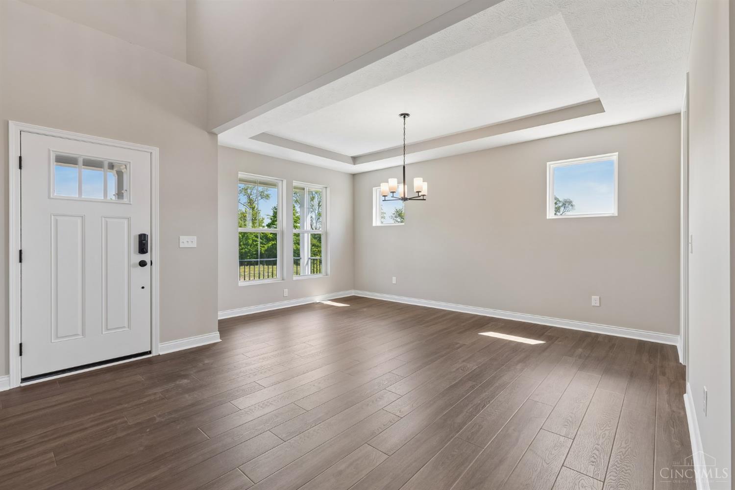 2445 Trail View Property Photo 4