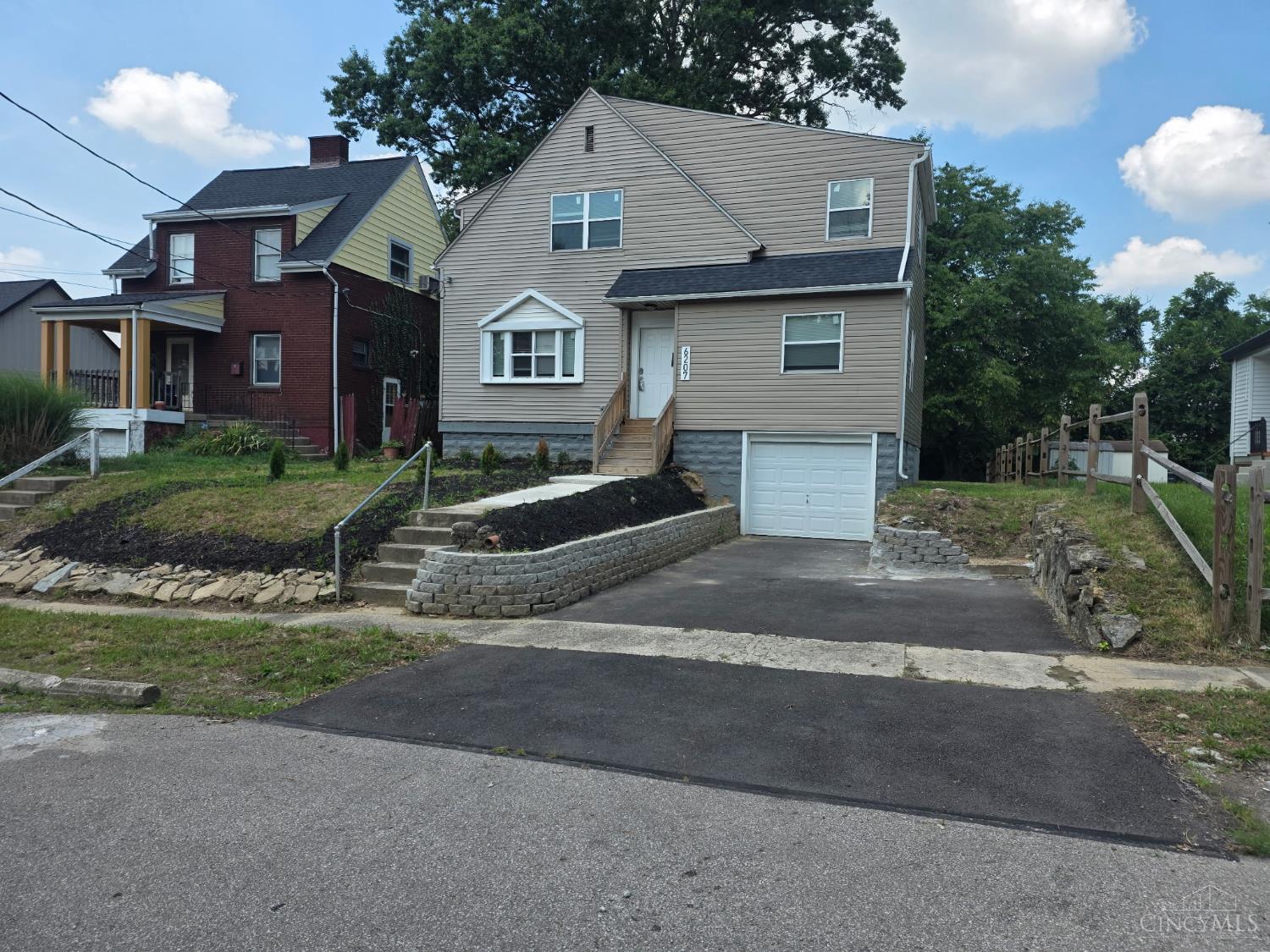 6207 Coleridge Avenue Property Photo 3