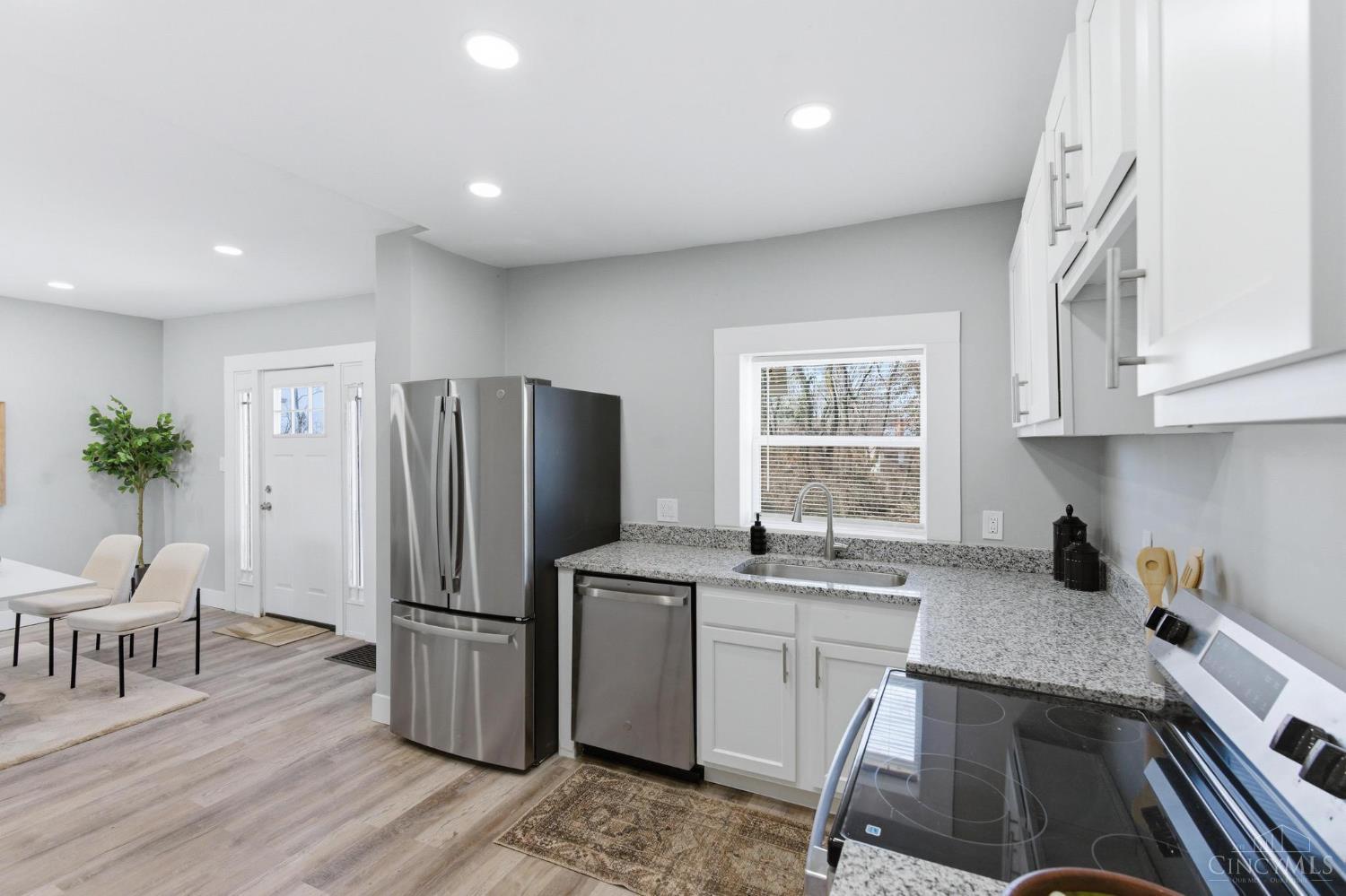 6207 Coleridge Avenue Property Photo 13