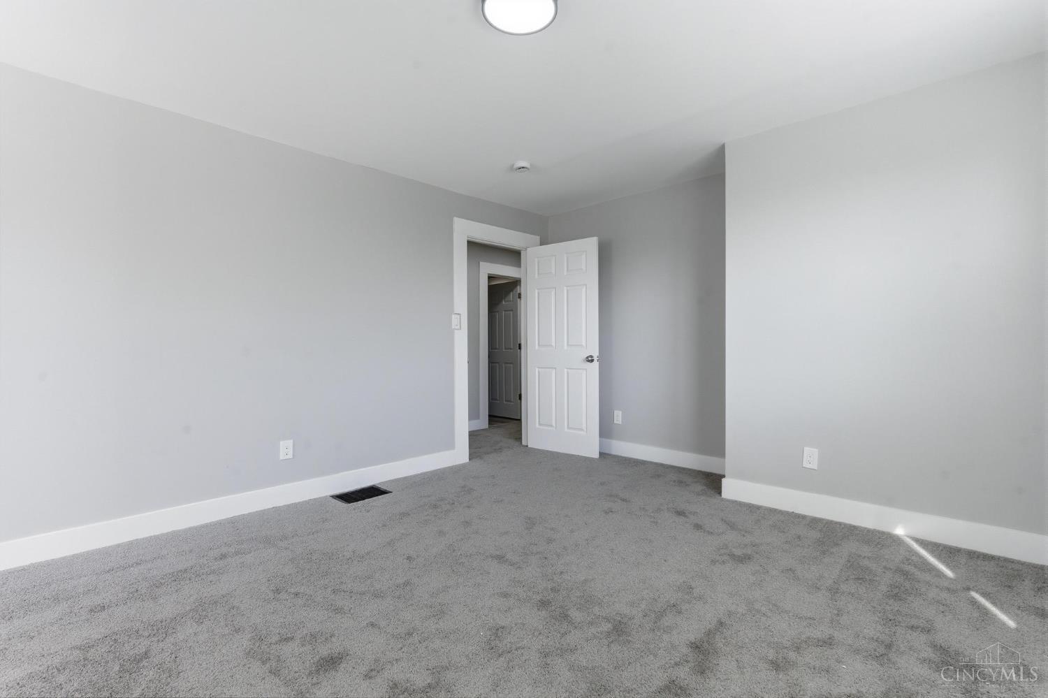 6207 Coleridge Avenue Property Photo 27