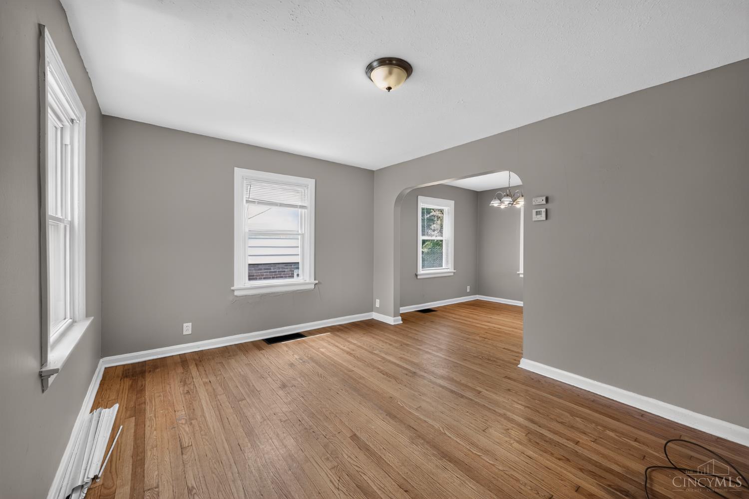 2843 Robert Avenue Property Photo 6