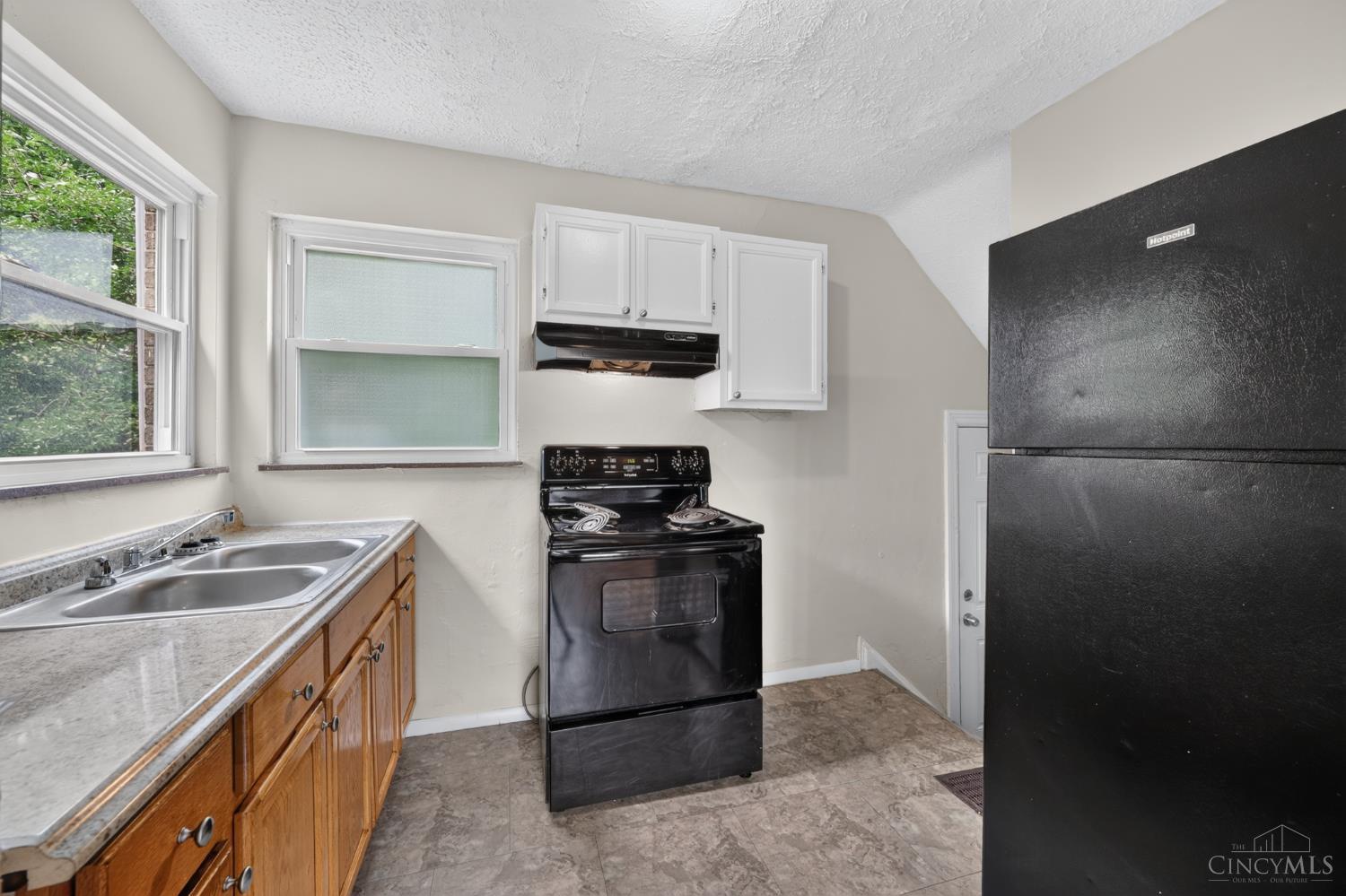 2843 Robert Avenue Property Photo 12