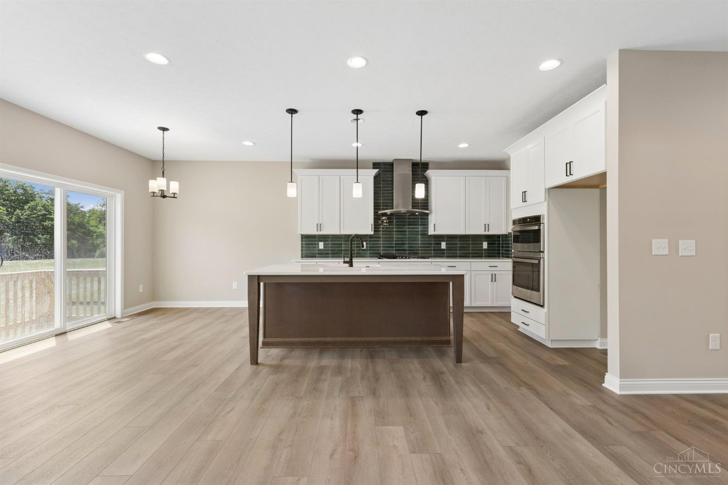 240 Tilly View Property Photo 7