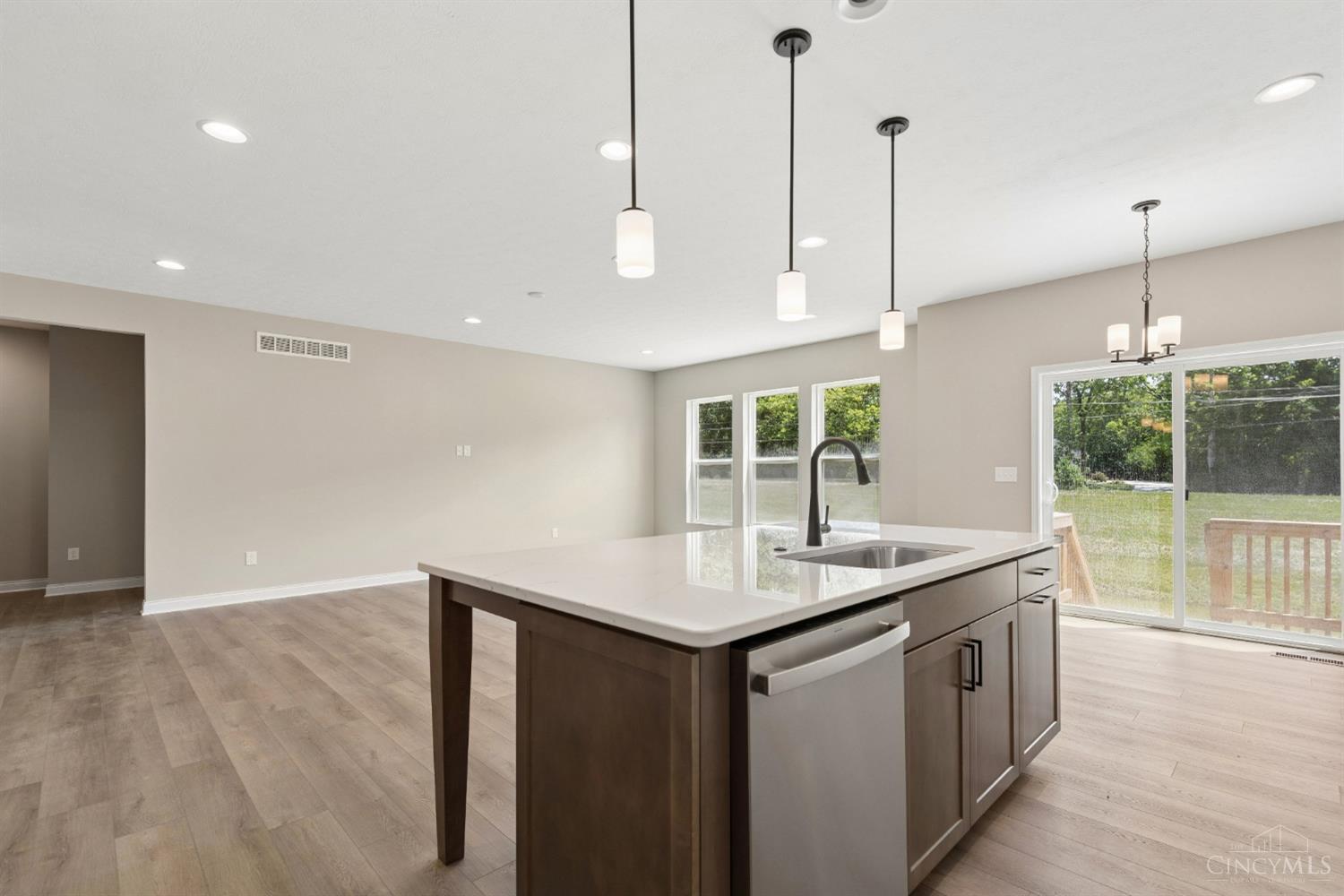240 Tilly View Property Photo 8