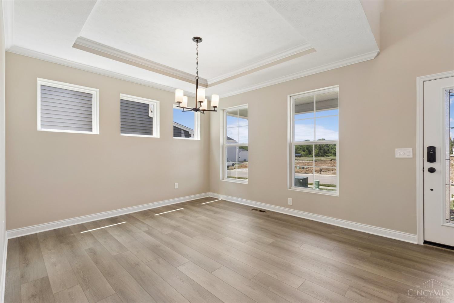 240 Tilly View Property Photo 10