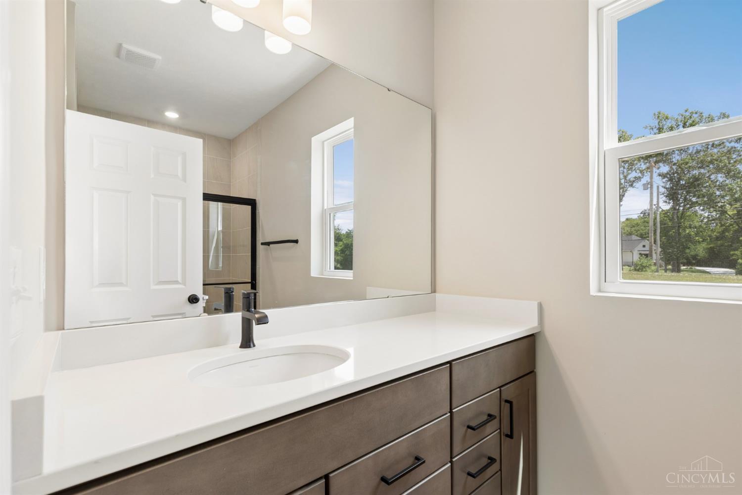 240 Tilly View Property Photo 21