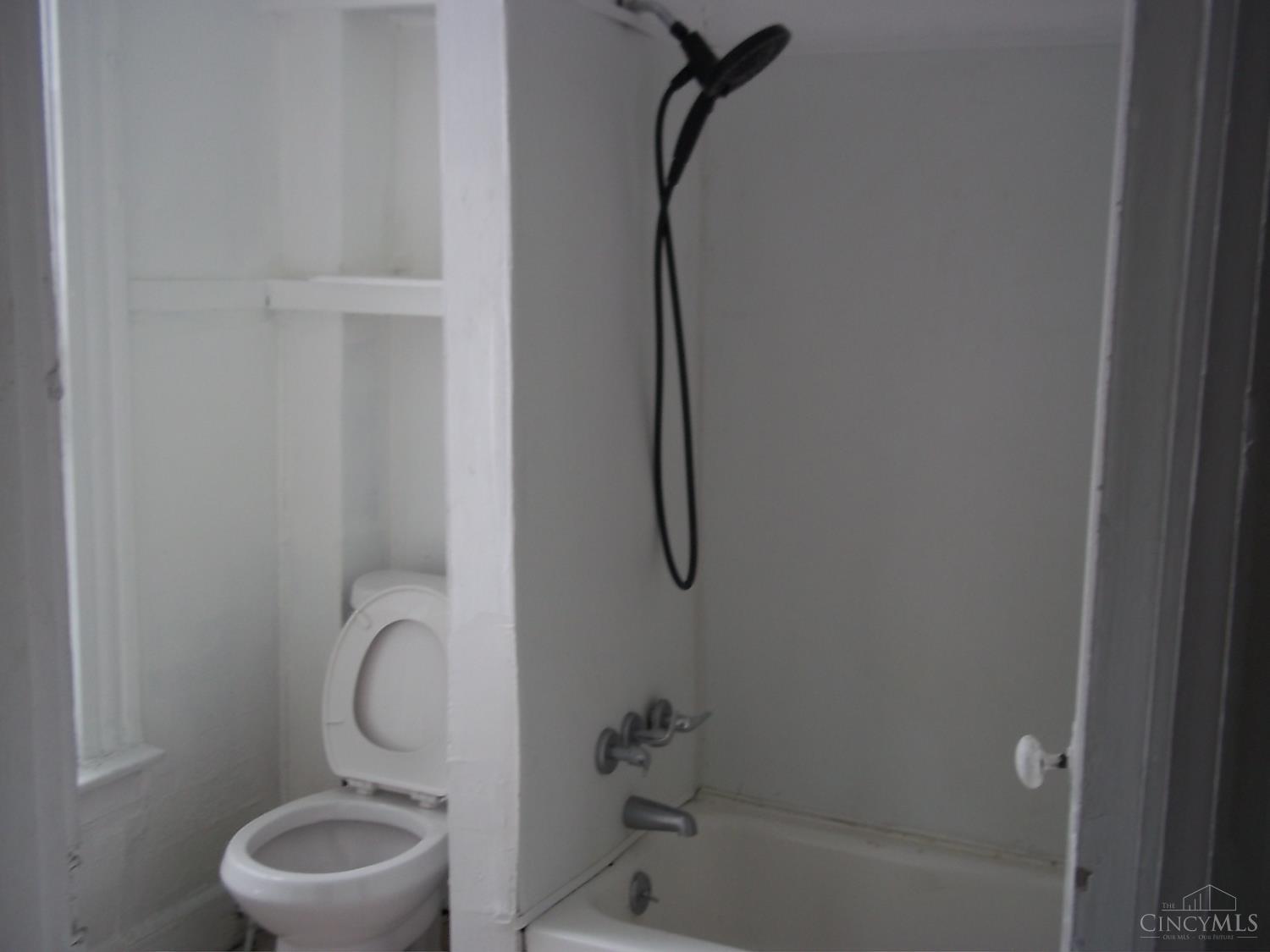 1839 Hewitt Avenue Property Photo 9