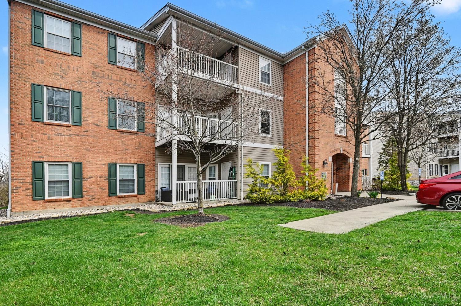 Michelles Oak Court Property Photo 1