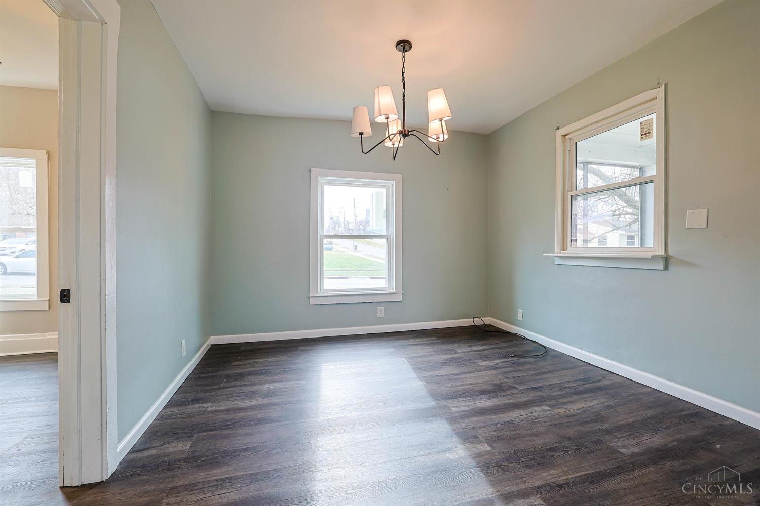 3765 Iona Avenue Property Photo 8
