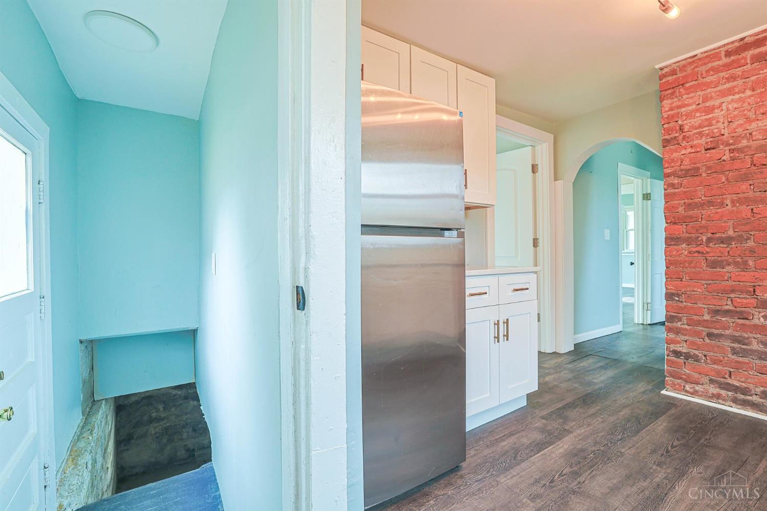 3765 Iona Avenue Property Photo 13