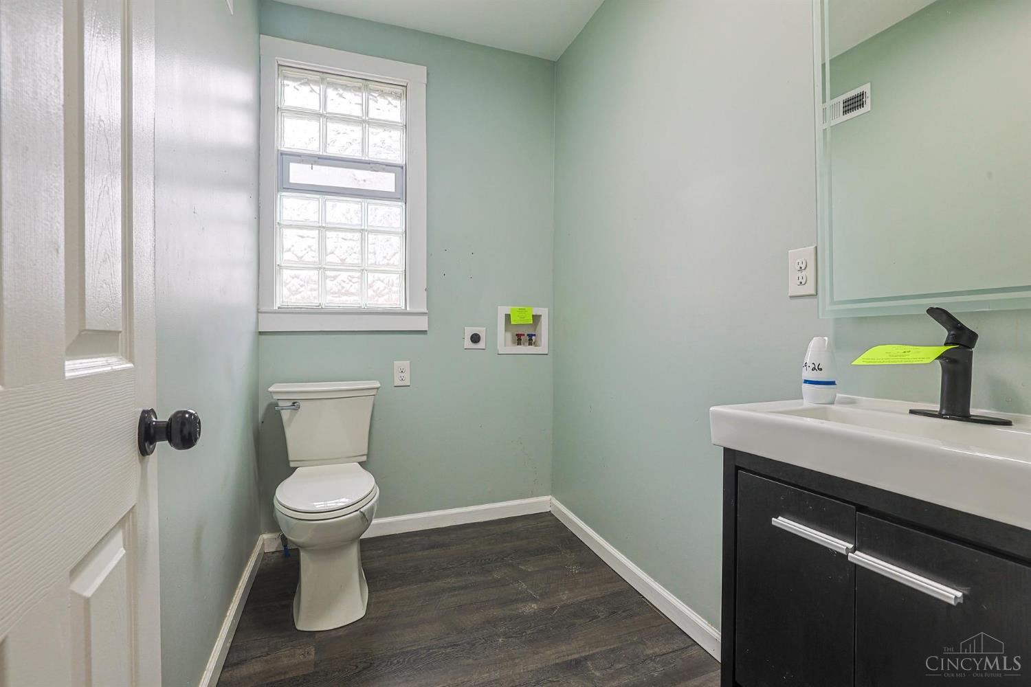 3765 Iona Avenue Property Photo 22