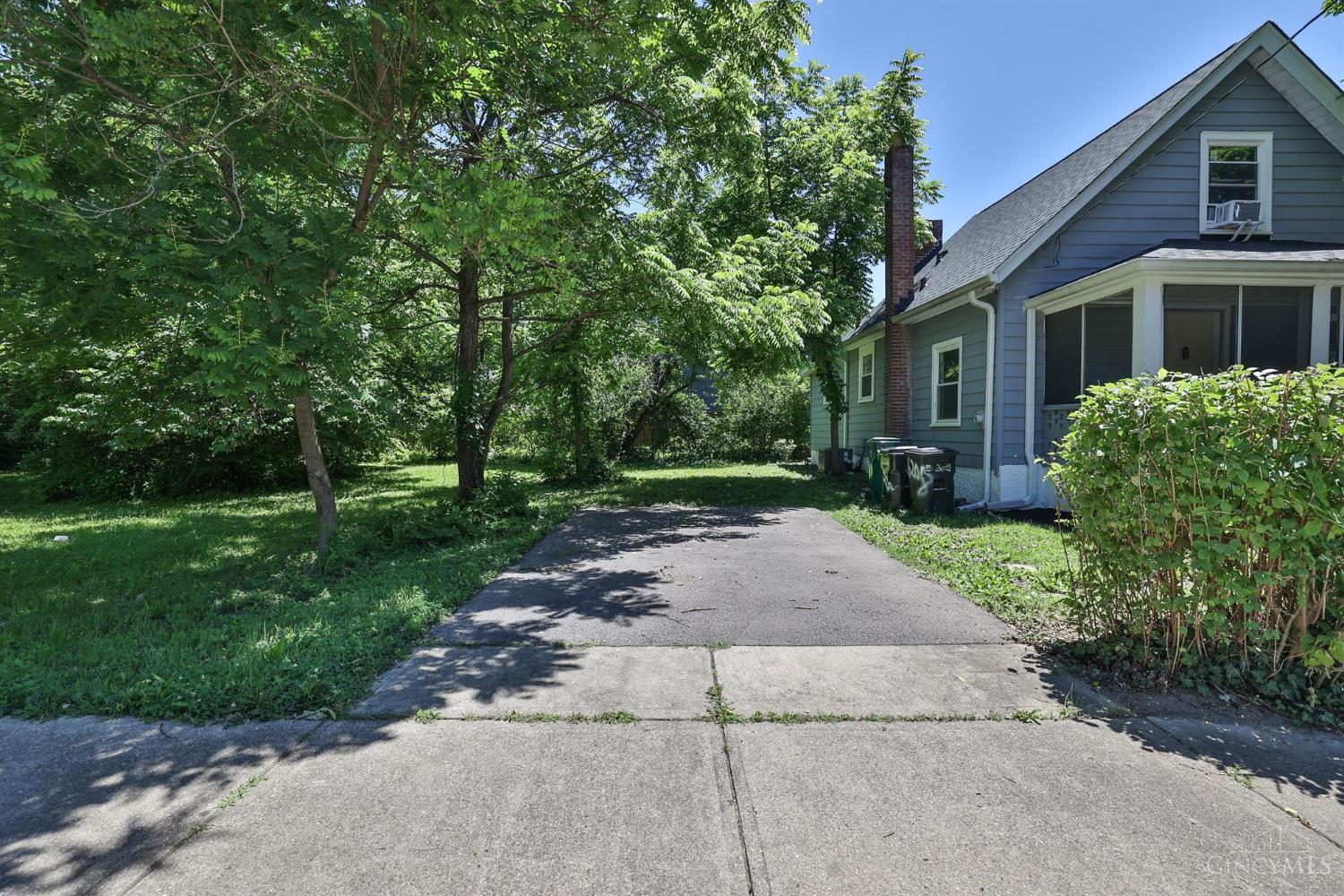 3765 Iona Avenue Property Photo 26