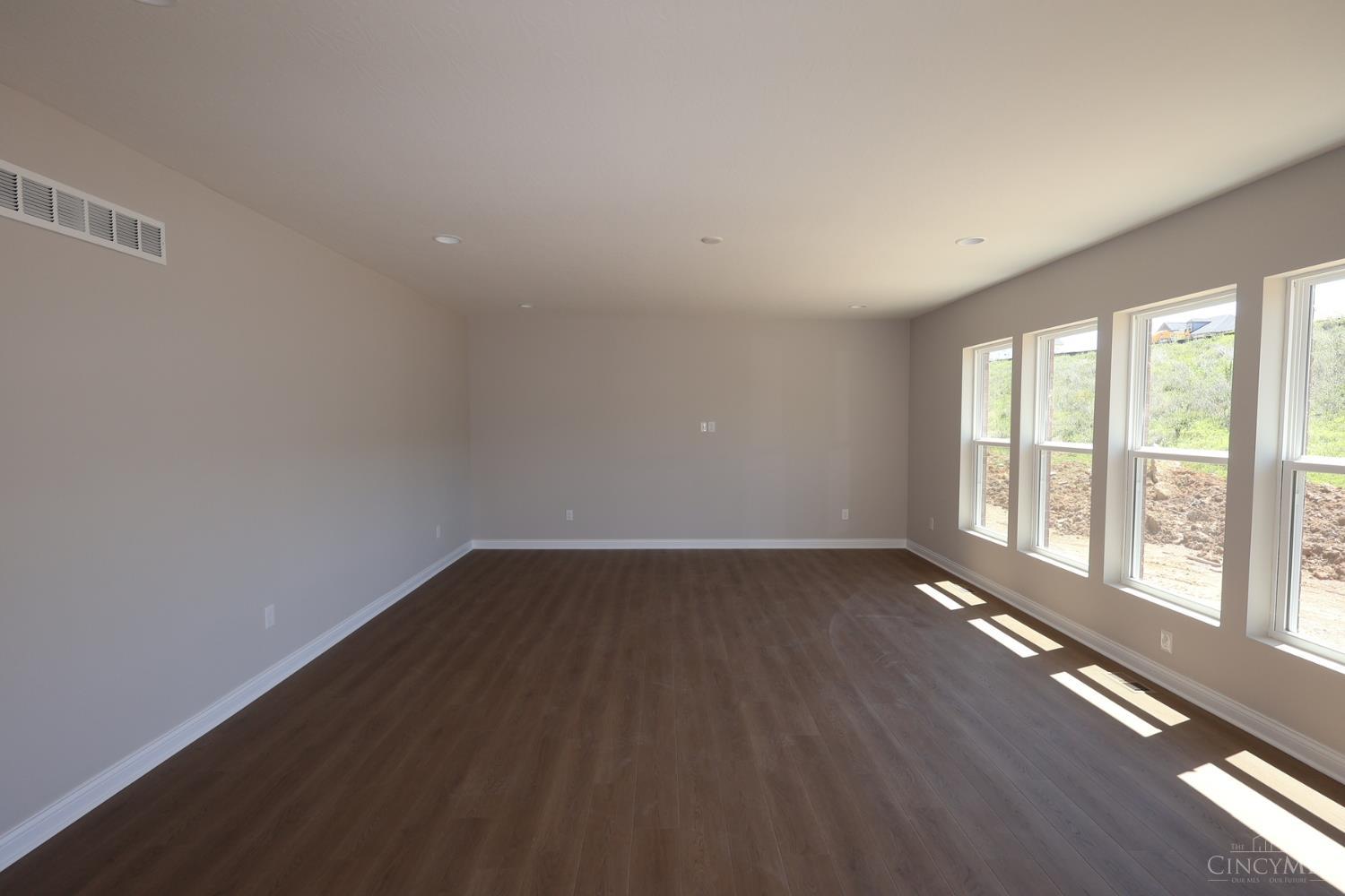 5767 Irwin Drive Property Photo 6