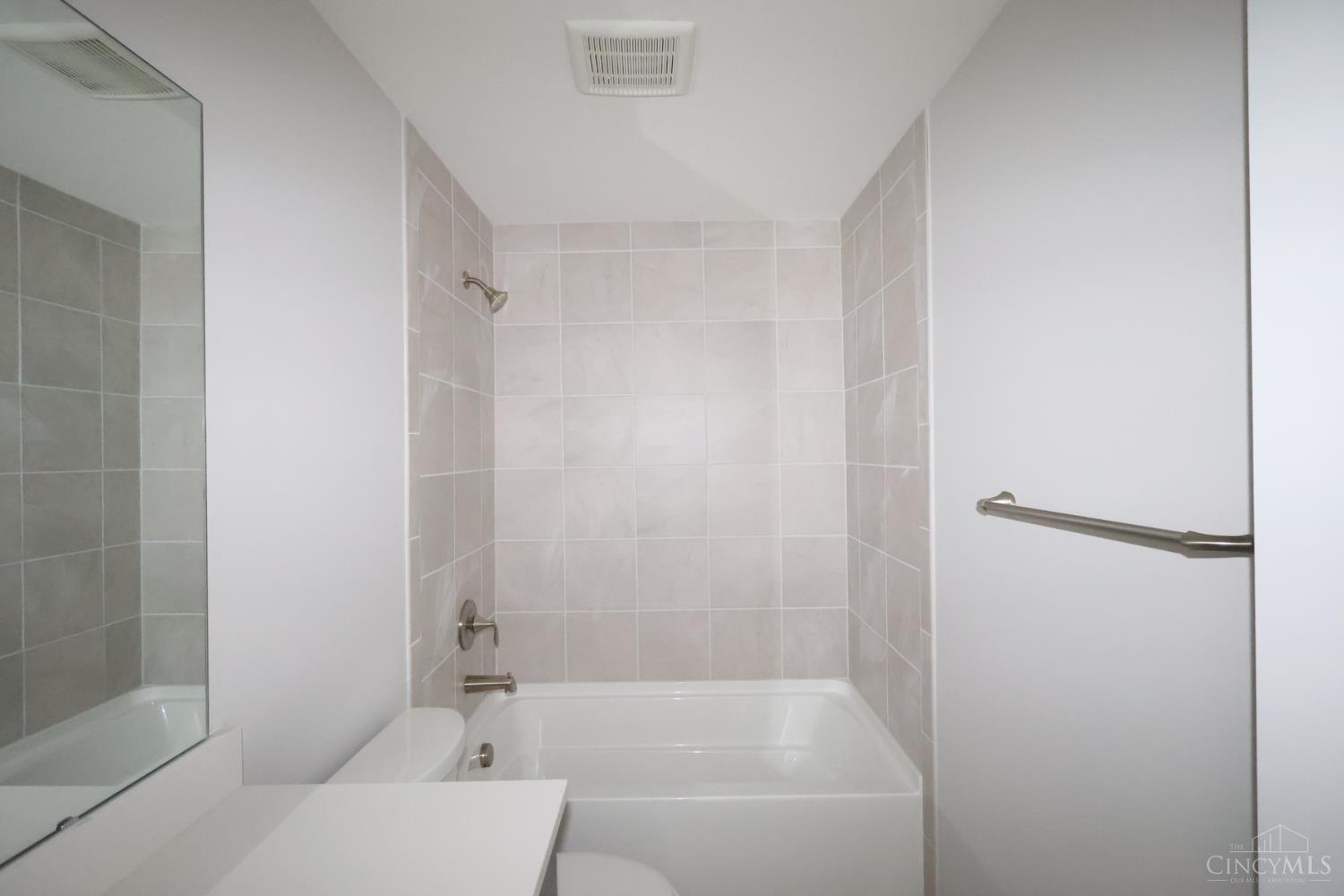 5767 Irwin Drive Property Photo 9