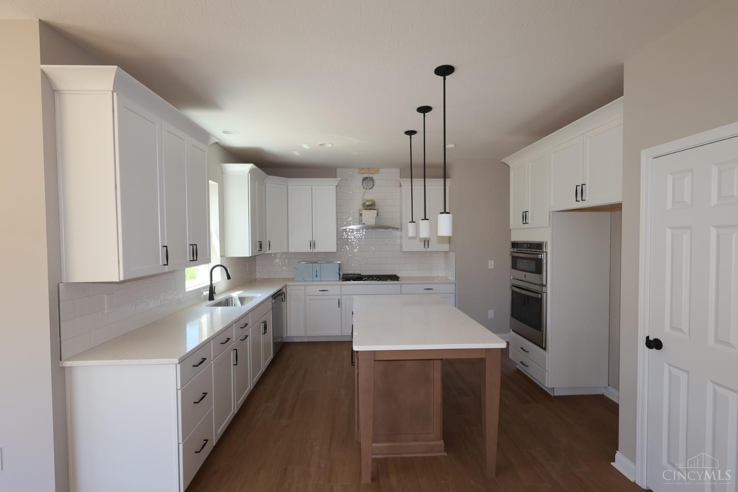 5771 Irwin Drive Property Photo 3