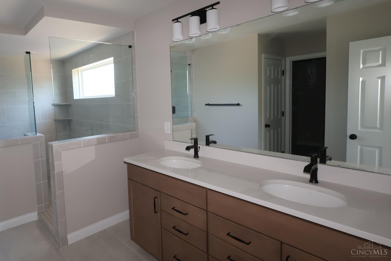 5771 Irwin Drive Property Photo 9
