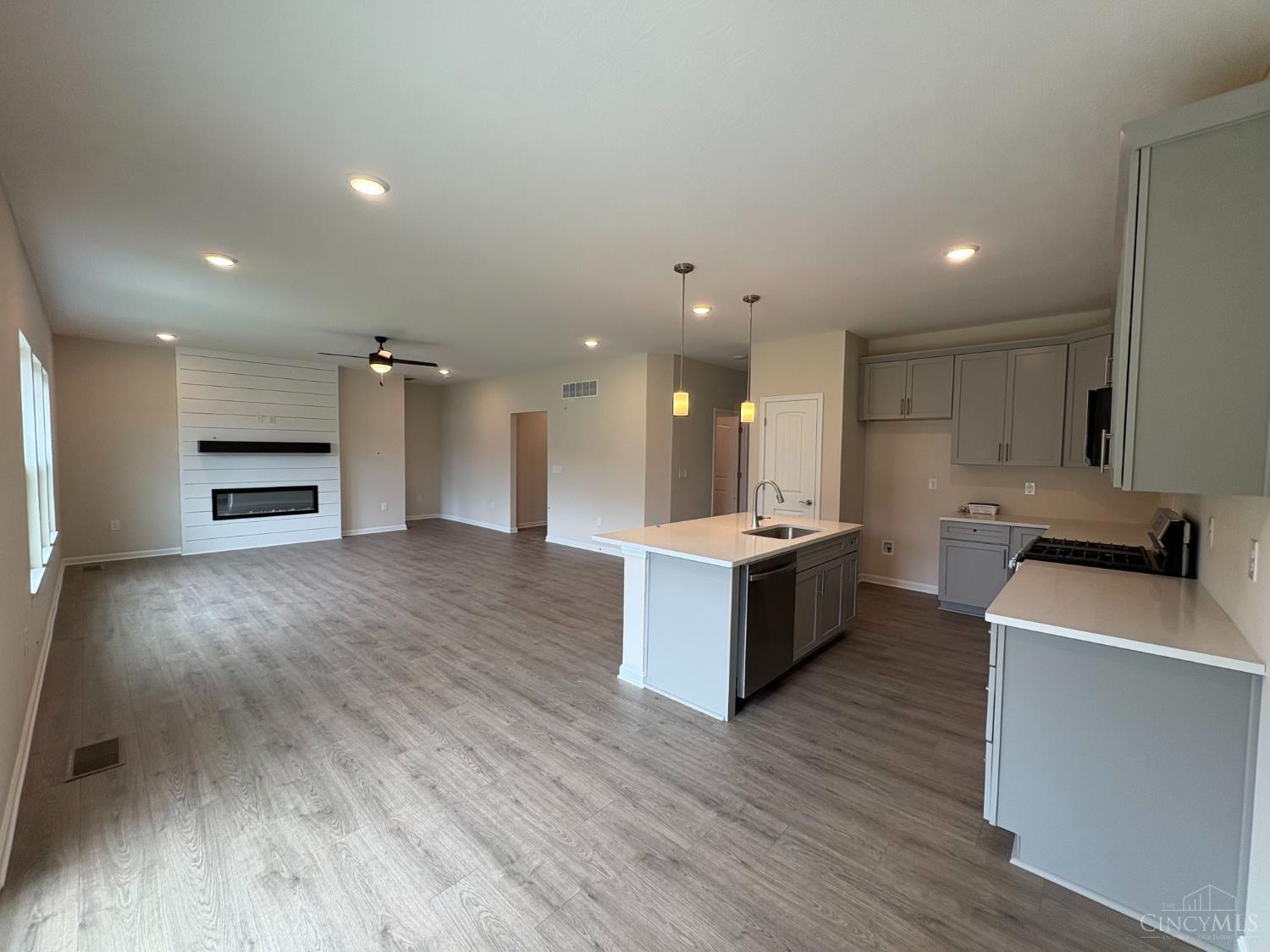 40 Chestnut Street Property Photo 3