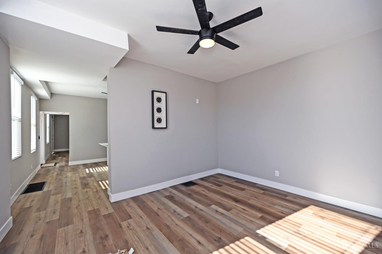 4327 Hays Avenue Property Photo 4