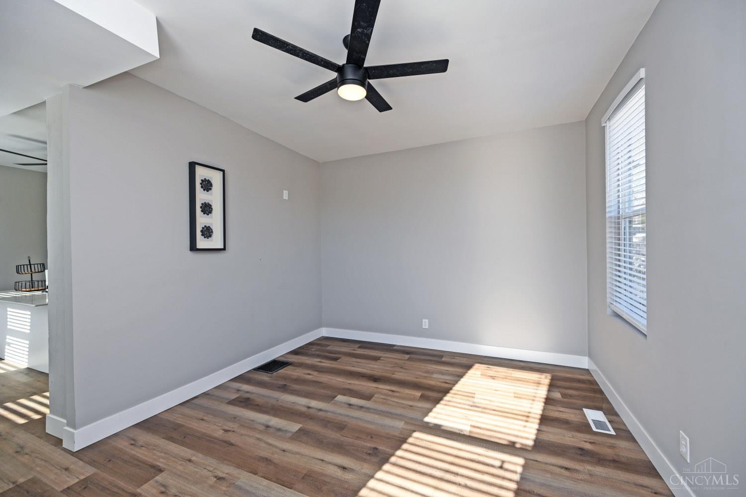 4327 Hays Avenue Property Photo 7