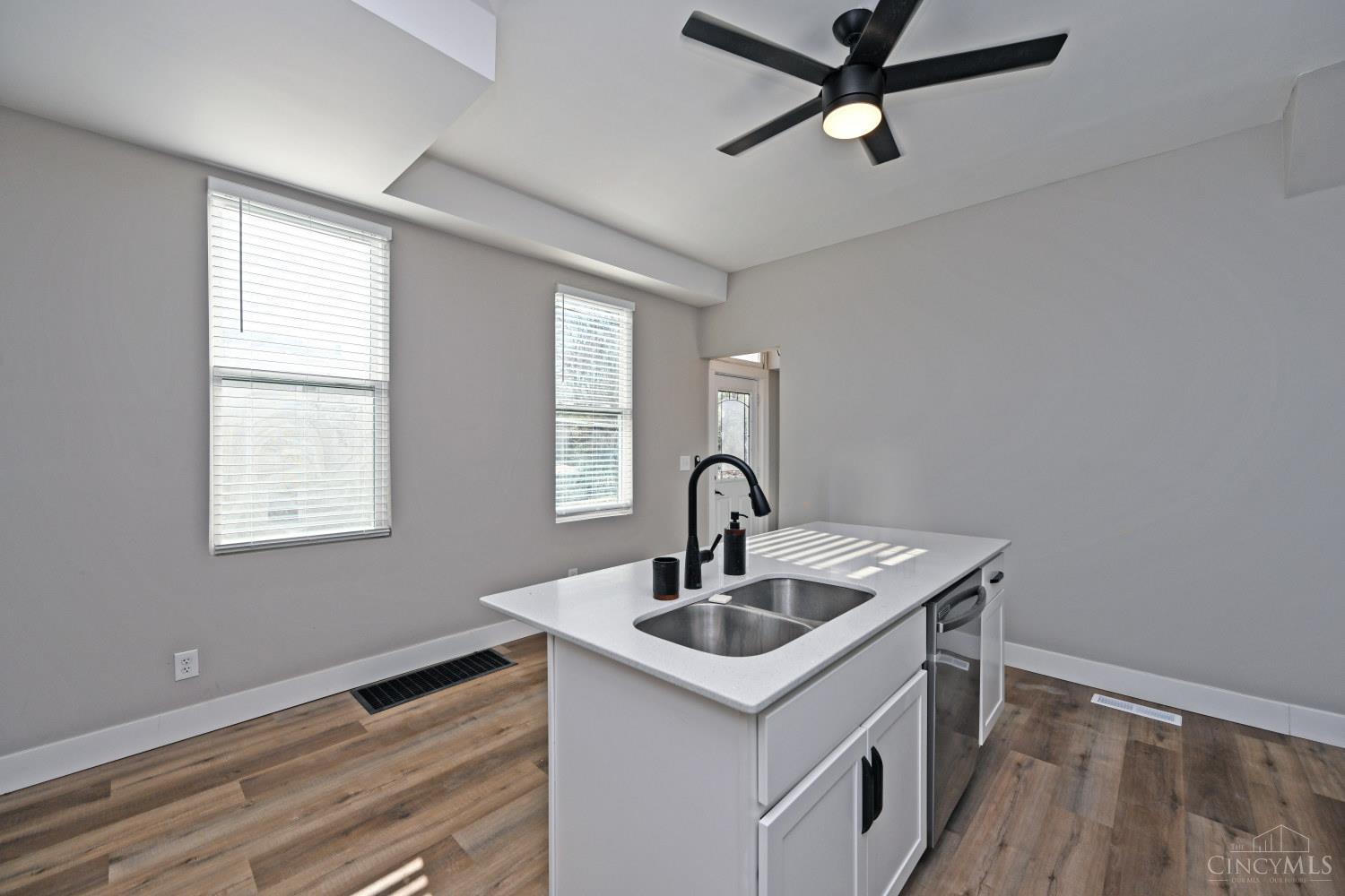 4327 Hays Avenue Property Photo 13