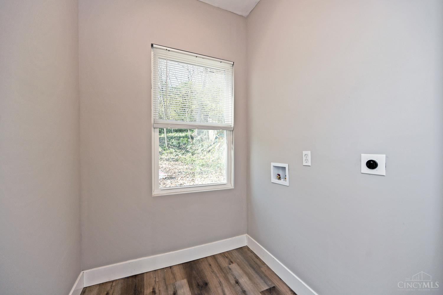 4327 Hays Avenue Property Photo 20