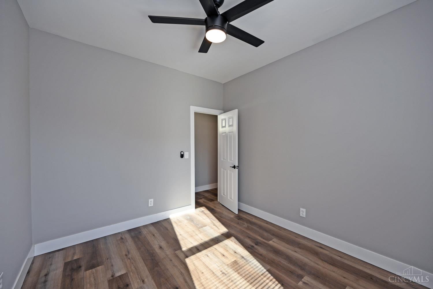 4327 Hays Avenue Property Photo 28