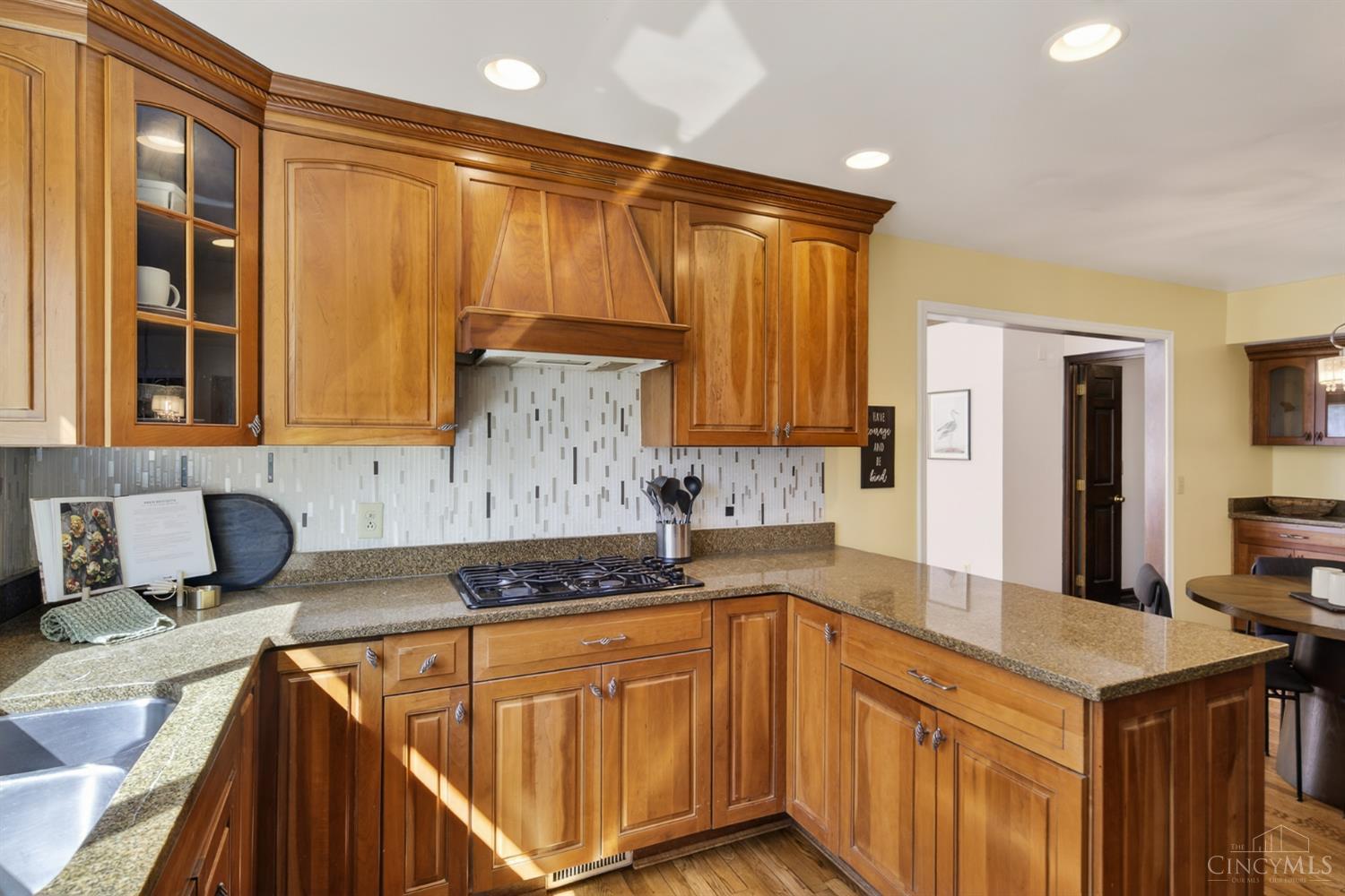 7745 Ivygate Lane Property Photo 10